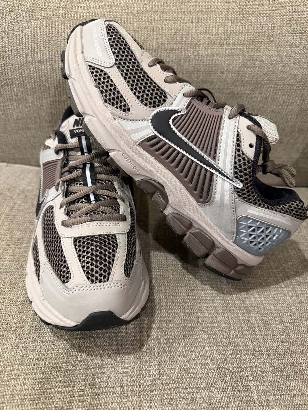 Nike Vomero 5 (GS) College Grey/Black-Cave Stone Size 6.5Y